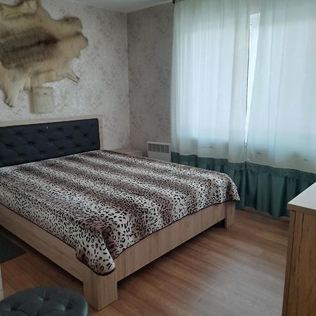 Viesu Maja "Osmany" Hotel Dvarci Buitenkant foto